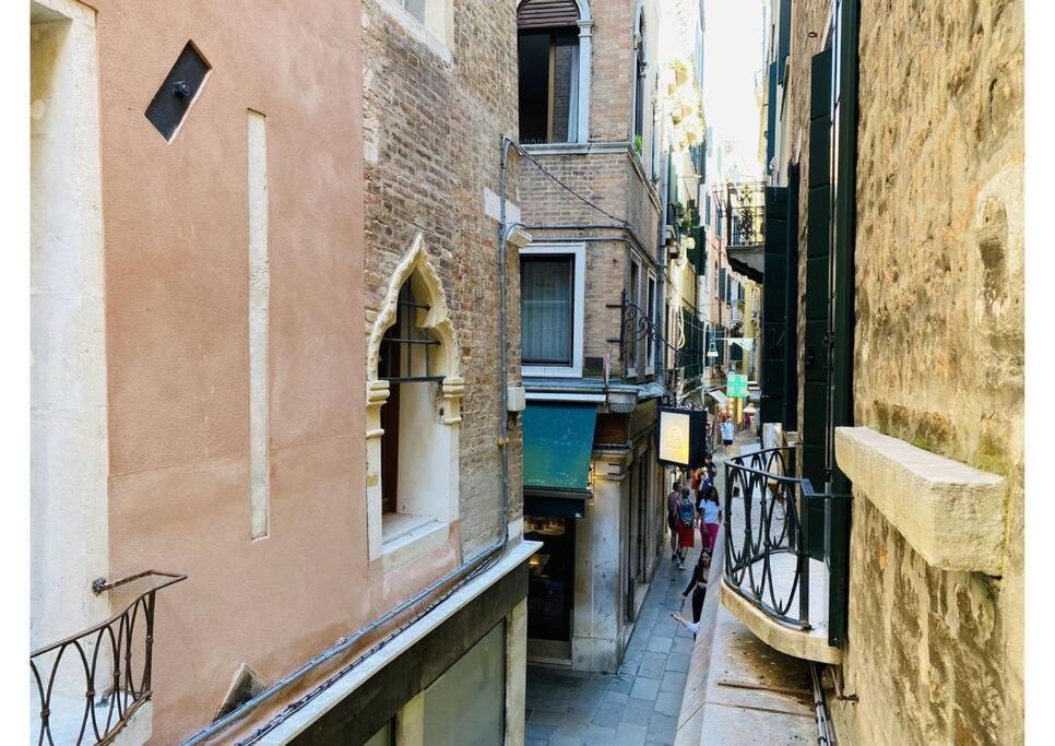 Sweet Time Venice, Luxury San Marco Frezzaria Apt! 외부 사진