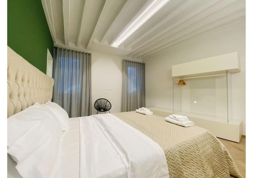 Sweet Time Venice, Luxury San Marco Frezzaria Apt! 외부 사진