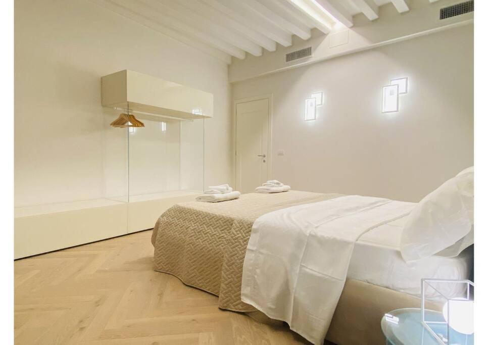 Sweet Time Venice, Luxury San Marco Frezzaria Apt! 외부 사진
